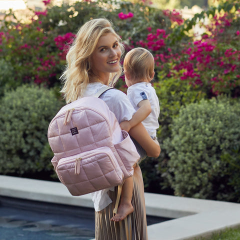 Qué llevar en la pañalera cuando mi hijo es recién nacido