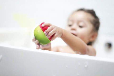 Set de juguetes de baño silicón UBBI