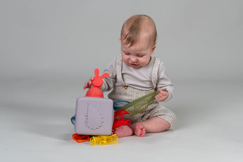 Caja de Pañuelos Silicón Pop Up Taf Toys