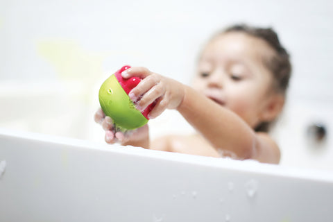 Set de juguetes de baño silicón UBBI