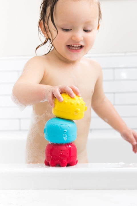 Set de juguetes de baño silicón UBBI